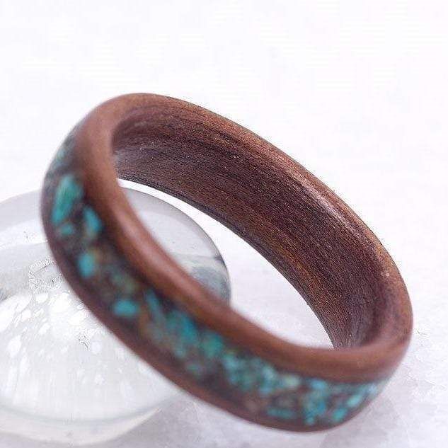Bague en bois et turquoise personnalisée