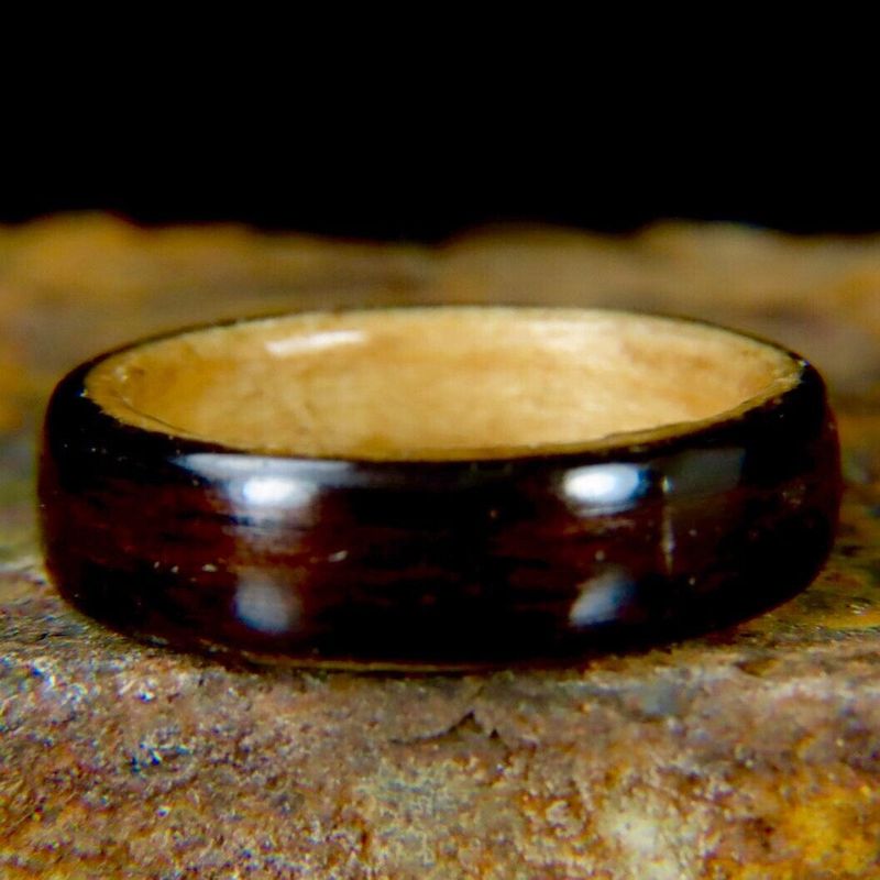 Bague en bois personnalisée