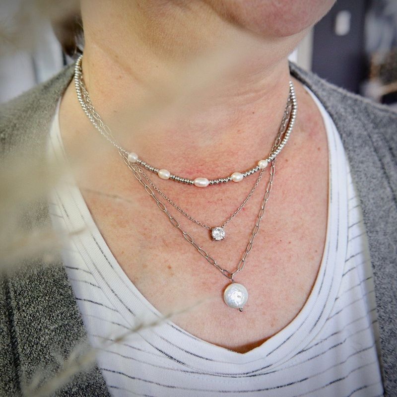 Collier Zéphyr en acier et perles