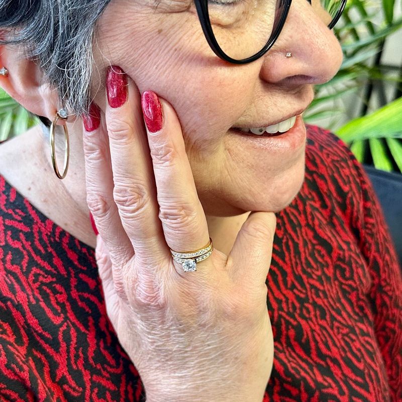 Bague semi-éternité en or 10K