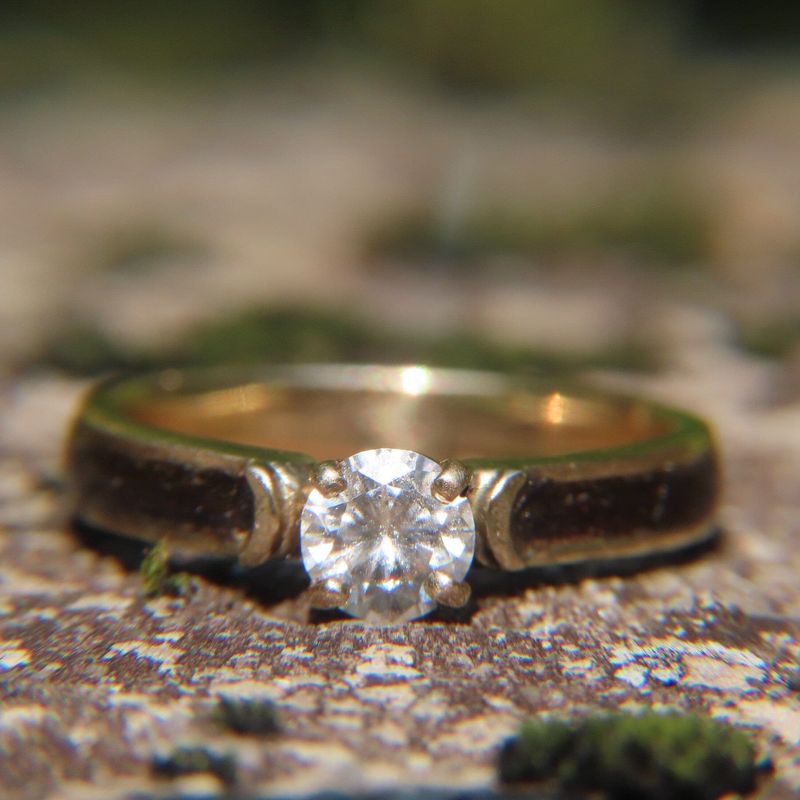 Bague Solitaire en bois, or 14K - 18K et moissanite personnalisée