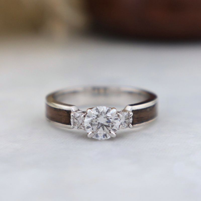 Bague Trinité en bois, or 14K - 18K et moissanite personnalisée