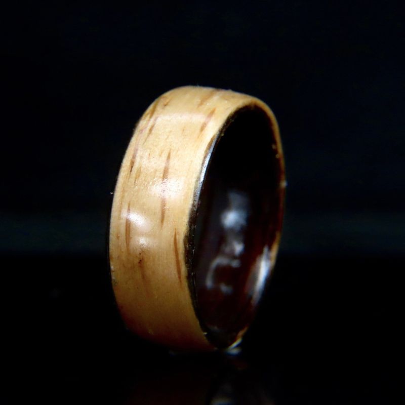 Bague en bois personnalisée