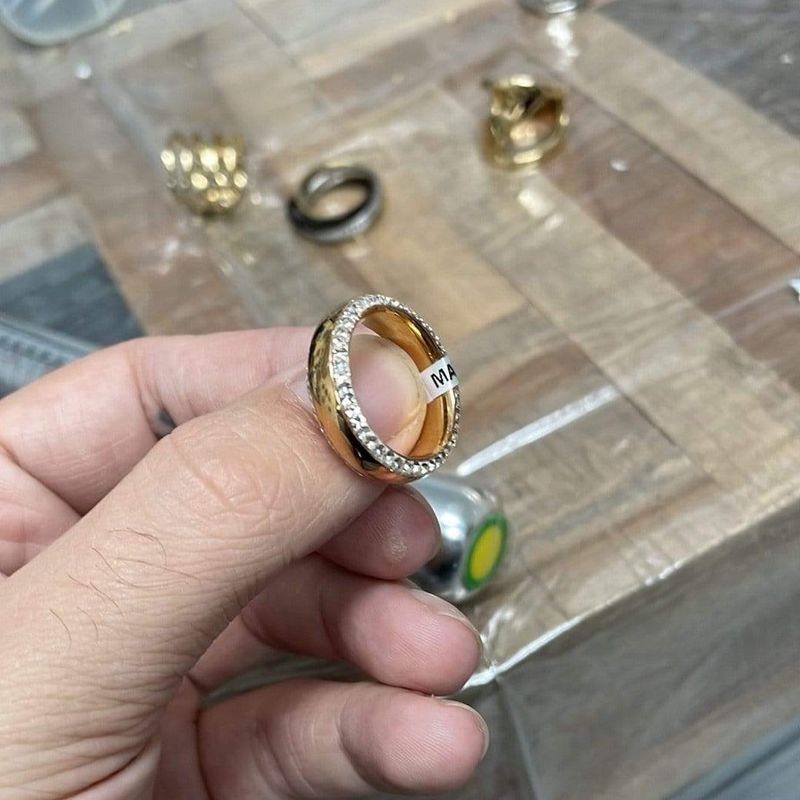 Bague double éternité  en acier plaqué or rose et CZ