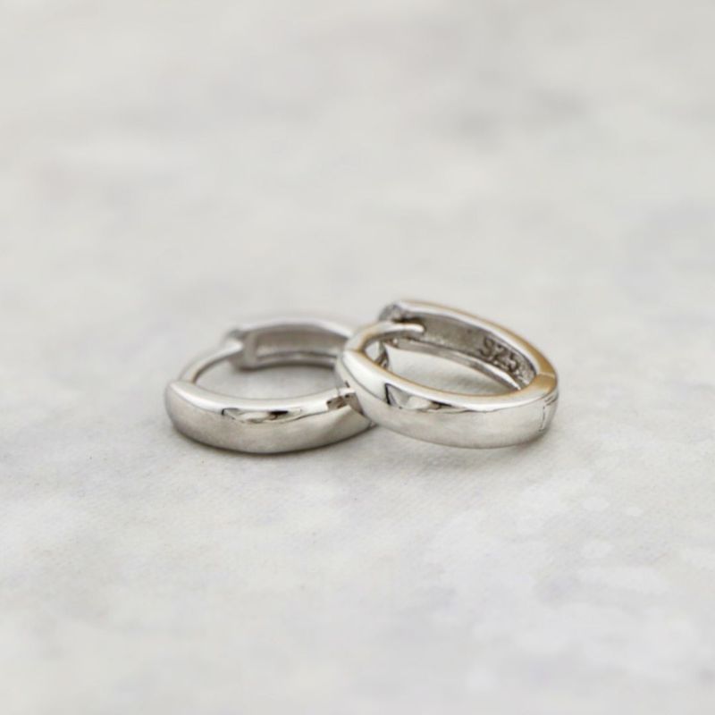 Boucles d'oreilles Huggies Minimalistes en argent sterling
