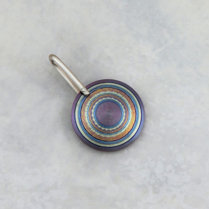 Pendentif en argent sterling et titane