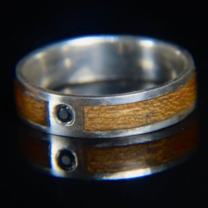 Bague en bois, argent sterling ou or 14K - 18K et saphir noir personnalisée