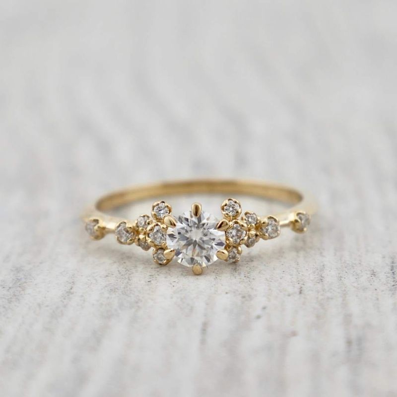 Bague solitaire Nuage en or 10K et moissanites