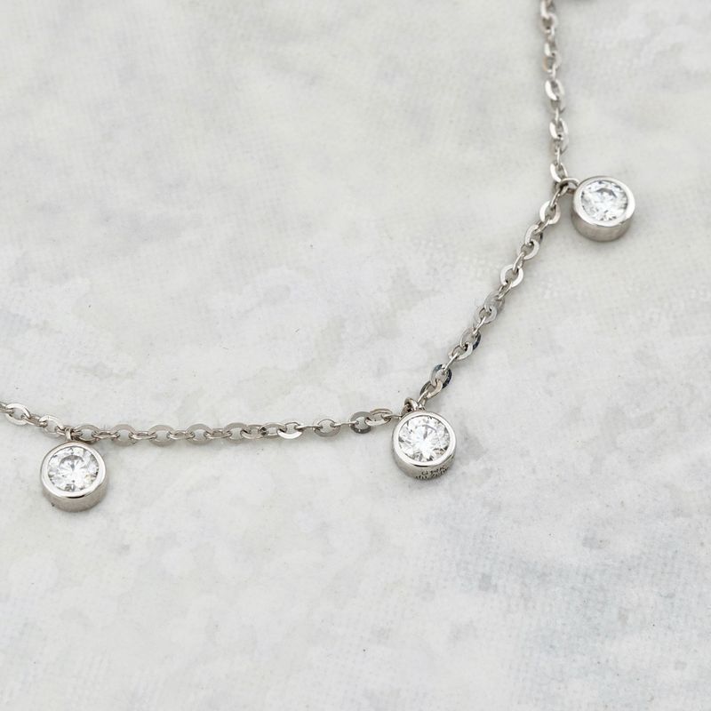 Collier en or 14K serti de moissanites