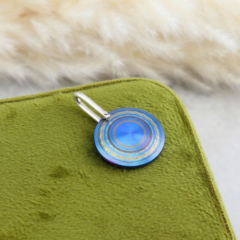 Pendentif en argent sterling et titane