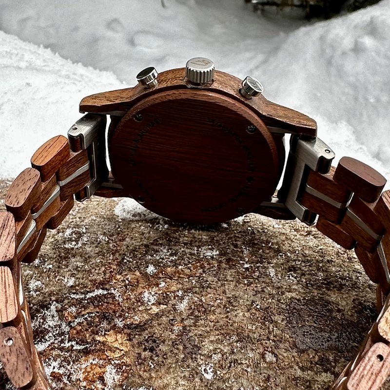 Montre Arnold en bois de noyer