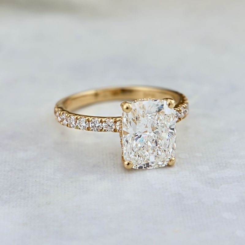 Bague solitaire Halo ct en or 14K - 18K ou platine et diamant cushion 2.5 ct