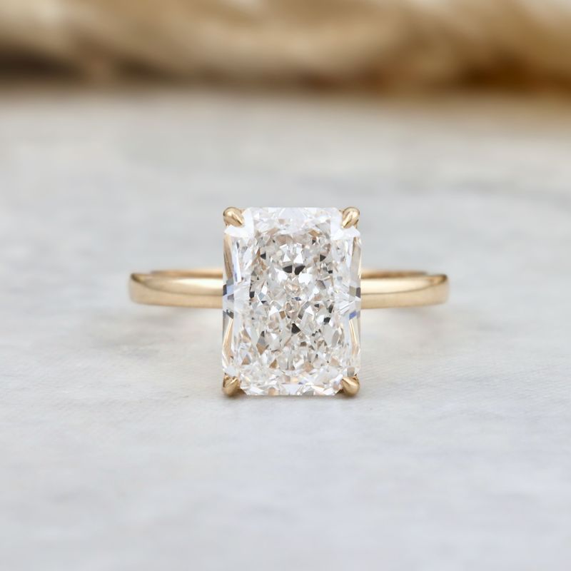 Bague Solitaire Halo Diamant Radiant 3,8 ct