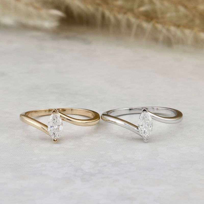 Bague Marquise en or 14K et diamant