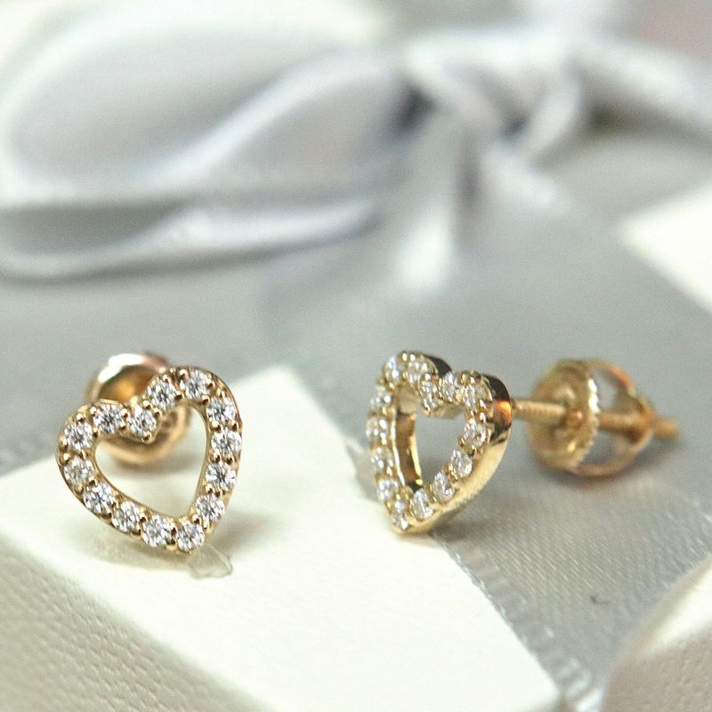 Boucles d'oreilles Coeurs en or 10K et moissanites