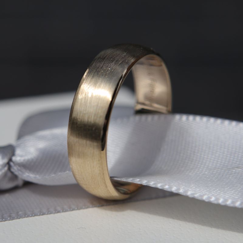 Bague Classique en or 10K